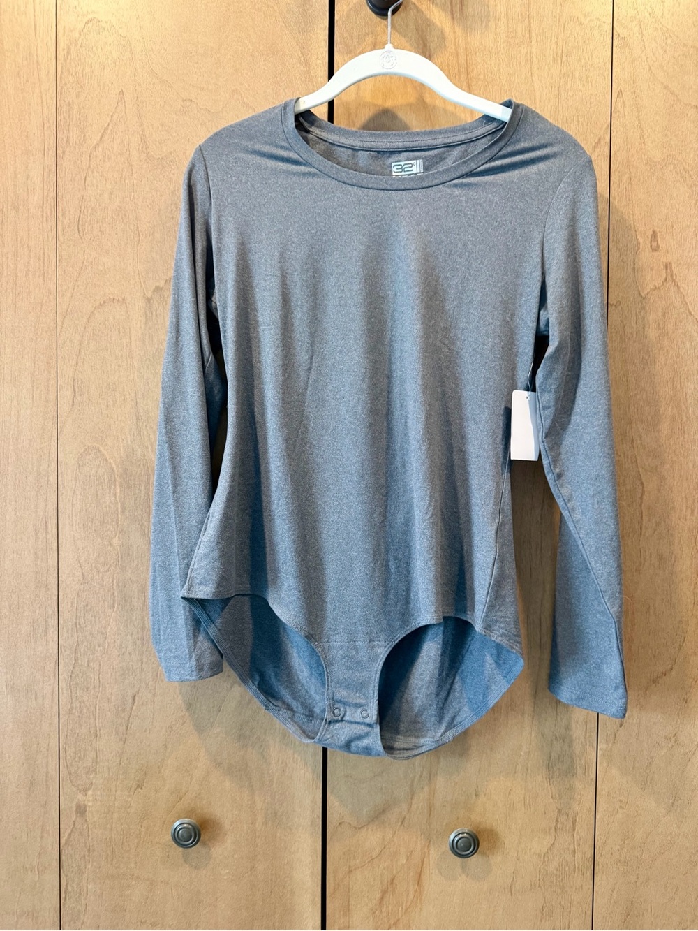 32° Degrees Gray long sleeve crewneck bodysuit size Large new with tags